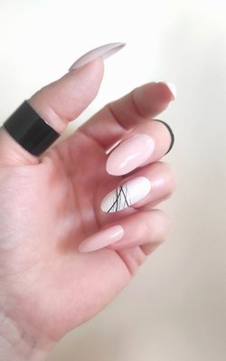 Накладні нігті в комплекті із клеєм Royal Cosmetics 24 Glue-On Nail Tips "Lady Like Almond" 2215988 фото