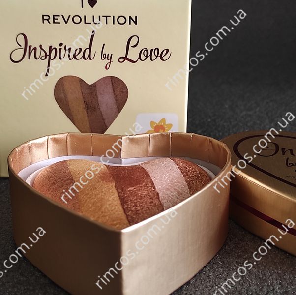 Хайлайтер Revolution Inspired by Love Triple Baked Highlighter VO2742 фото