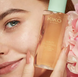 Осветляющая и освежающая сыворотка и тоник для лица 2 в 1 Kiko Milano Beauty Essentials 2-In-1 Face Serum & Toner BE2in1FS&T фото 4