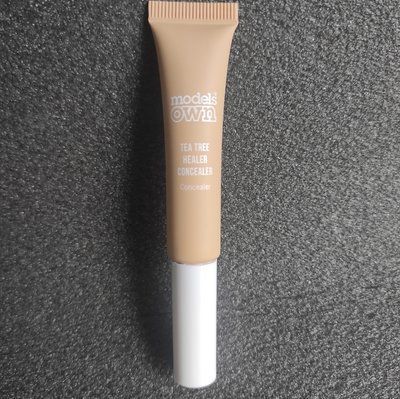 Консилер на основі олії чайного дерева Models Own Tea Tree Healer Concealer  3073933 фото