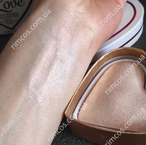 Хайлайтер Revolution Goddess Of Love Triple Baked Highlighter 053305 фото