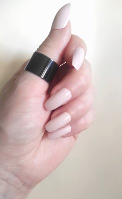 Накладні нігті в комплекті із клеєм Royal Cosmetics 24 Glue-On Nail Tips "Barely There Coffin" NNAI419 фото
