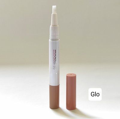 Консилер зі світловідображаючими частинками Models Own Flawless Under Eye Concealer  3075092 фото