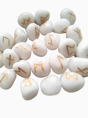 Скандинавські руни з натурального каміння. Набір з Білого агату з мішечком 976546 фото