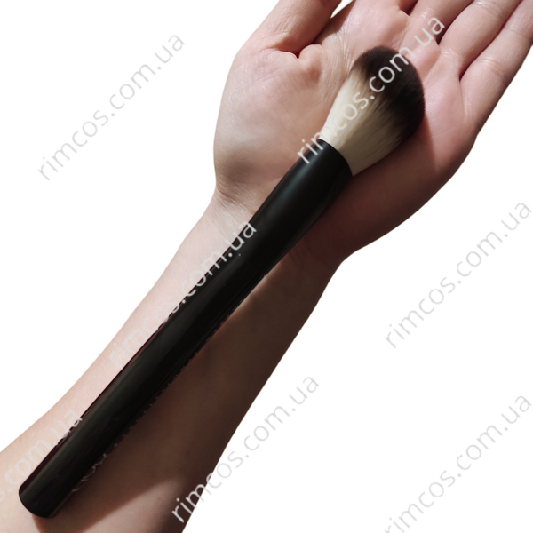 Кисть для нанесения пудры NYX Pro Powder Brush 838454 фото