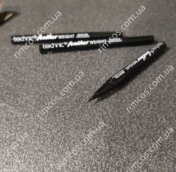 Карандаш-маркер для бровей Technic Feather Weight Brow Pencil TCBMDB фото